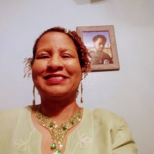 Meet your Posher, Iris